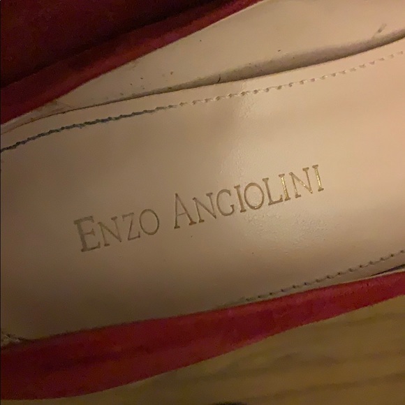 Red pumps - Picture 4 of 4